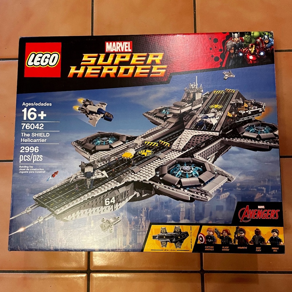LEGO Marvel Super Heroes, The SHIELD Helicarrier, 76042, 2996 pieces with Marvel